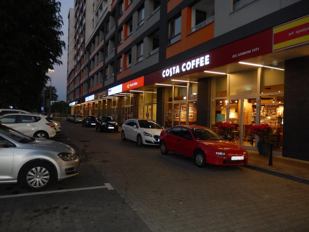 Inny Wymiar Varşova Dış mekan fotoğraf